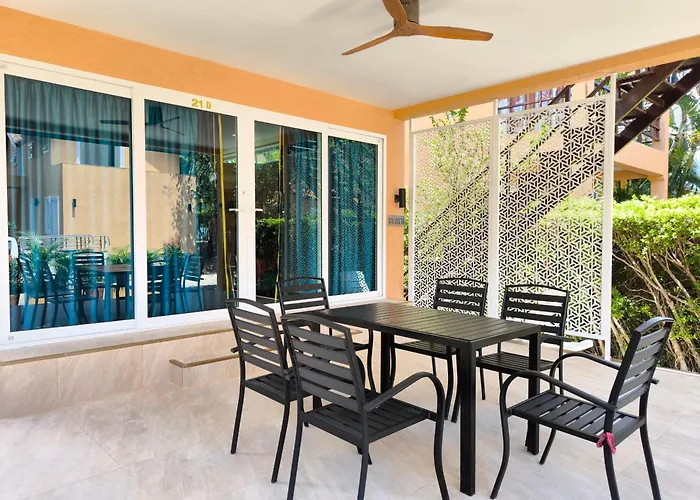 Blue Haven Bay Villa 21D And Resort Apartments